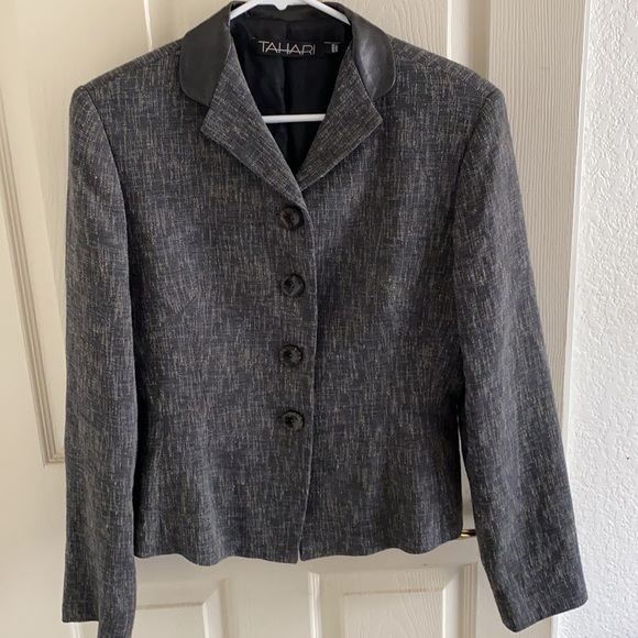 Tahari Gray button down blazer Size 10 - Picture 4 of 5